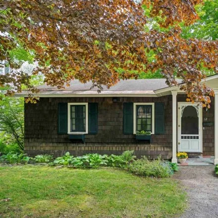 Buy this 2 bed house on 72 Linden Hill Road in Woodstock, Windsor County