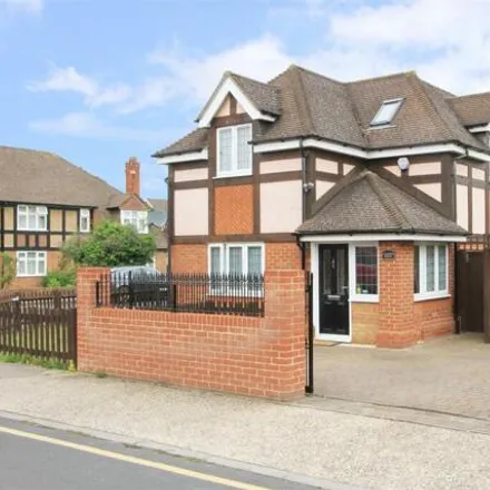 Image 1 - The Sigers, London, HA5 2QH, United Kingdom - House for sale