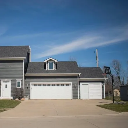 Buy this 4 bed house on 402 8th Avenue in Slater, Story County