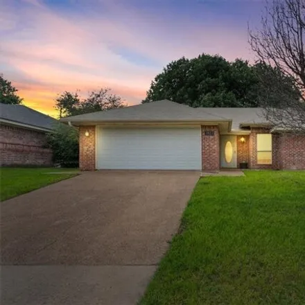 Image 1 - 1959 Ramada Drive, Waco, TX 76712, USA - House for sale