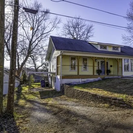 Image 3 - 51 Grandview Avenue, Burnside, Pulaski County, KY 42519, USA - House for sale