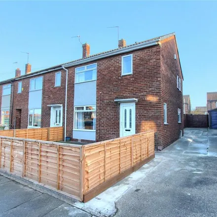 Rent this 3 bed house on Langdale Crescent in Redcar and Cleveland, TS6 7RF