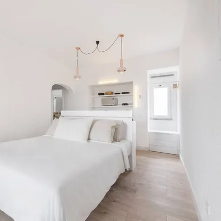 Rent this studio apartment on Avenida de Portugal in 2765-200 Cascais, Portugal