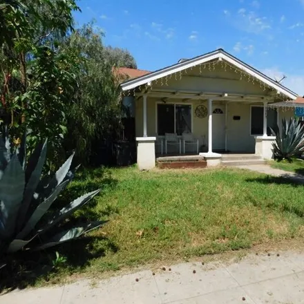 Buy this 3 bed house on 4047 East Liberty Avenue in Fresno, CA 93702