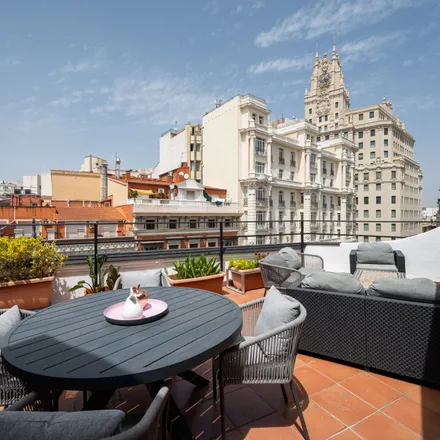 Rent this 2 bed apartment on Prioritè in Calle de la Montera, 42