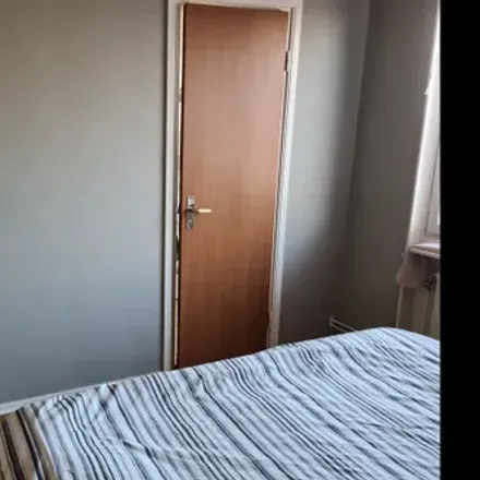 Rent this 1 bed room on Kvarntorpsgränd 3 in 124 73 Bandhagen, Sweden