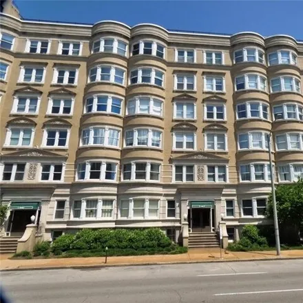 Buy this 2 bed condo on 14 N Kingshighway Blvd Unit 4bs7 in Saint Louis, Missouri