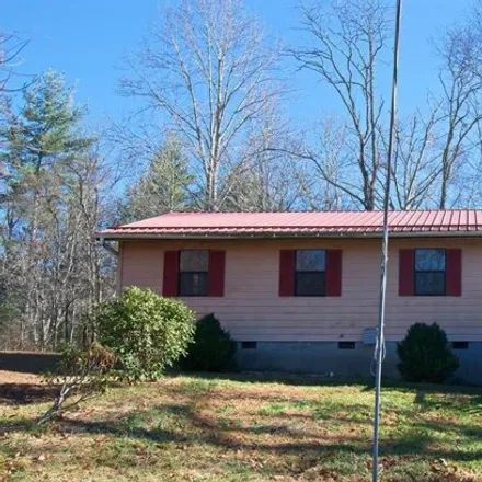 Image 1 - 202 Wallace Avenue, Mitchell County, NC 28777, USA - House for sale