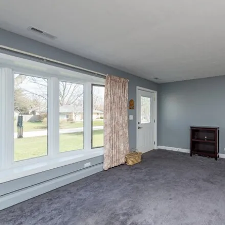 Image 4 - 3912 Grandview Avenue, Chittenden, Gurnee, IL 60031, USA - House for sale