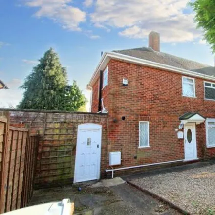 Rent this 3 bed duplex on Askeby Drive in Bulwell, NG8 6LW