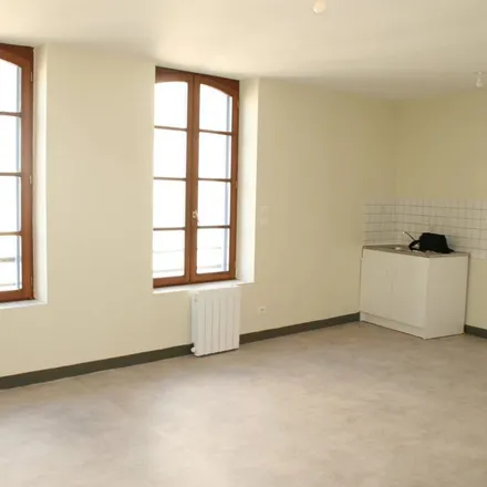 Image 3 - 9 Rue Raymond Gloux, 56120 Josselin, France - Apartment for rent