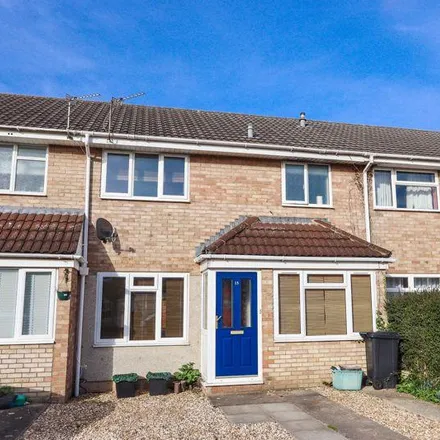 Rent this 3 bed townhouse on 5 Streamside in Clevedon, BS21 6YL