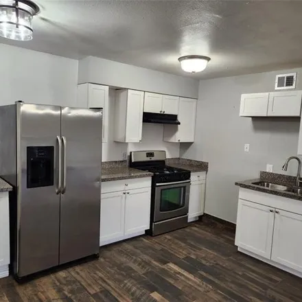 Rent this 1 bed apartment on North Freeway in Houston, TX 77009
