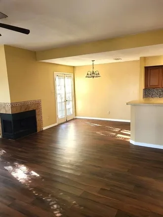 Image 3 - 3414 Country Club Drive West, Irving, TX 75038, USA - Condo for rent
