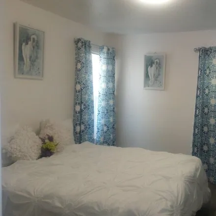 Rent this 1 bed apartment on Hawthorne