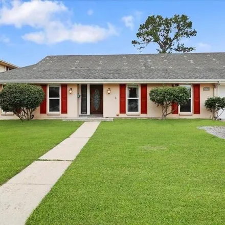 Buy this 3 bed house on 5513 Avron Boulevard in Metairie, LA 70003