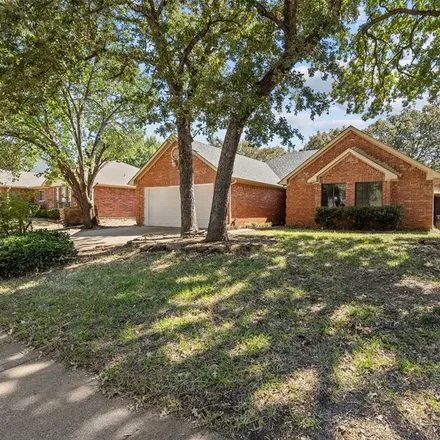 Buy this 3 bed house on 2521 Meadowview Drive in Corinth, TX 76210