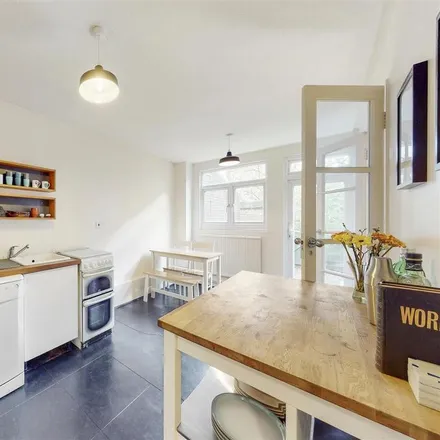 Image 3 - 50 Granby Street, Spitalfields, London, E2 6DL, United Kingdom - Apartment for rent