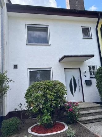 Rent this 4 bed townhouse on Hans-Hemberger-Straße 10 in 63150 Heusenstamm, Germany