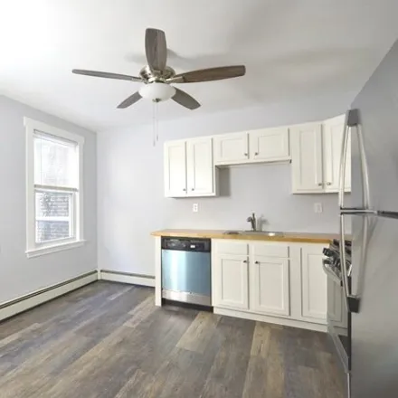 Image 5 - 122 1/2 Otis St Unit 1, Cambridge, Massachusetts, 02141 - Townhouse for rent