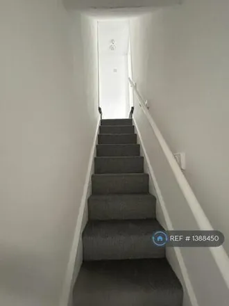 Image 7 - Reed Street, Burnley, BB11 3LP, United Kingdom - Townhouse for rent