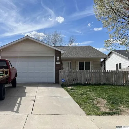 Buy this 4 bed house on 1601 Southwest 25th Street in Lincoln, NE 68522