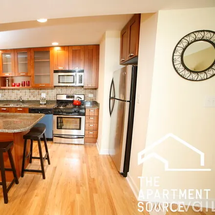 Rent this 1 bed apartment on 6954 N Greenview Ave
