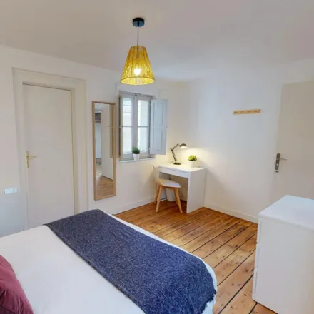 Rent this 4 bed room on 12 Rue de la Merci in 33000 Bordeaux, France