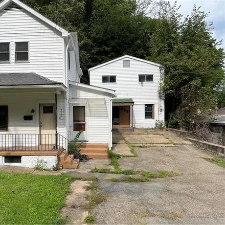 Buy this studio house on 51 Duquesne Avenue in Dravosburg, Allegheny County