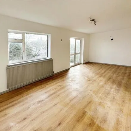 Image 3 - Queens House, 107 Pevensey Road, St Leonards, TN38 0LS, United Kingdom - Apartment for sale