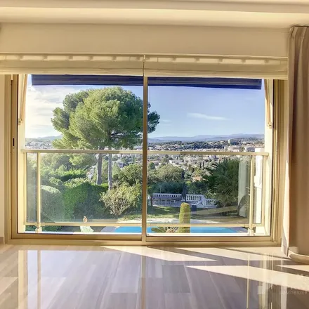 Image 2 - La Baume, 64 Avenue du Maréchal Juin, 06400 Cannes, France - Apartment for rent