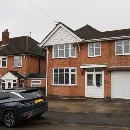 Buy this 4 bed house on Ryegate Crescent in Wanlip, LE4 3HN