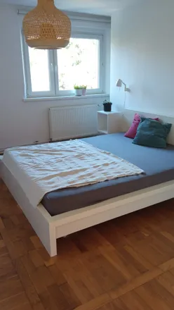 Rent this 6 bed room on Letnia 29 in 53-018 Wrocław, Poland
