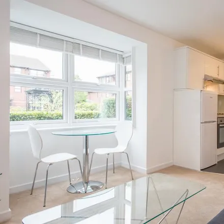 Rent this 1 bed apartment on 54-64 Mayfield Road in London, W12 9LU