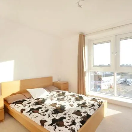 Image 5 - Goldsworth Road, Horsell, GU21 6LF, United Kingdom - Apartment for rent