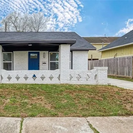 Buy this 2 bed house on 4752 Pease Street in Houston, TX 77023