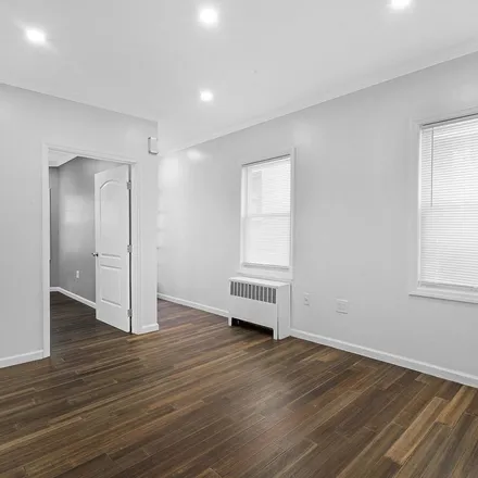Image 8 - 68 Garrison Avenue, Bergen Square, Jersey City, NJ 07306, USA - Apartment for rent