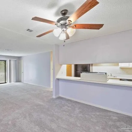 Image 7 - 9520 Sunnehanna Boulevard, Ferry Pass, FL 32514, USA - Condo for sale