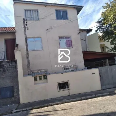 Buy this 6 bed house on Rua Francelina Domingos de Jesus in Roçado, São José - SC