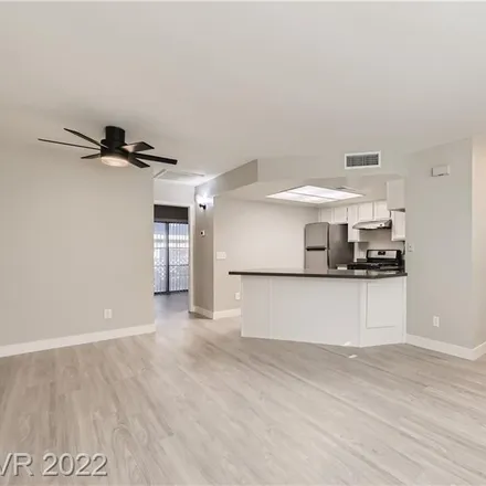 Image 5 - 576 Sellers Place, Sierra Vista Addition, Henderson, NV 89011, USA - Townhouse for sale