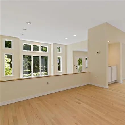 Image 7 - 28 Beechwood Way, Scarborough, Village of Briarcliff Manor, NY 10510, USA - House for sale