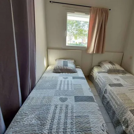 Rent this 2 bed house on Marseillan-Plage in Rue de l'Ancienne École, 34340 Marseillan Plage