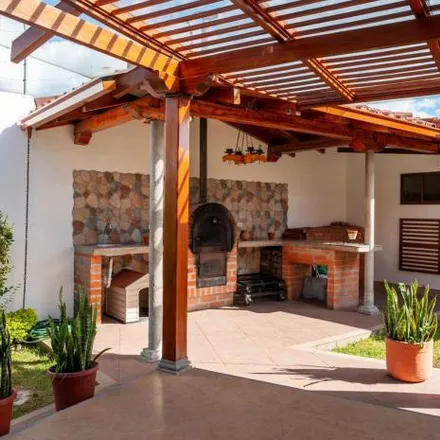 Buy this 4 bed house on Oe14E in 170810, Ecuador
