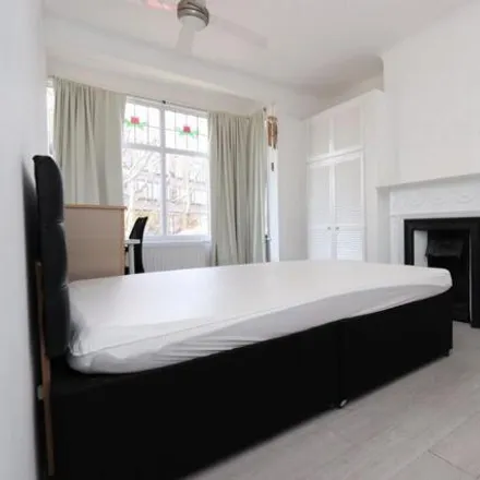 Image 3 - Caledonian Road, London, N7 9SD, United Kingdom - House for rent