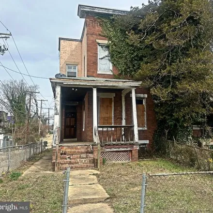 Image 2 - 2822 Mosher Street, Baltimore, MD 21216, USA - House for sale