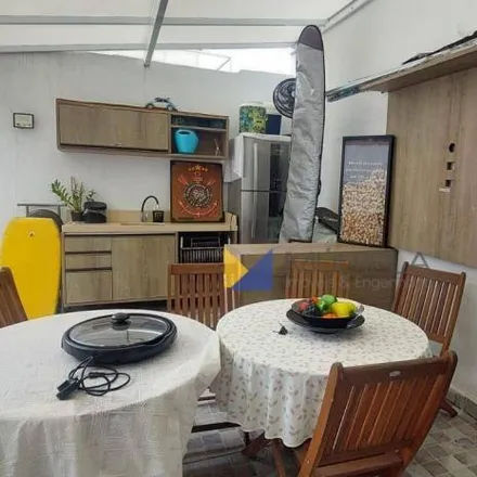 Buy this 3 bed house on Avenida Benjamim Harris Hunnicutt in Vila Rio, Guarulhos - SP