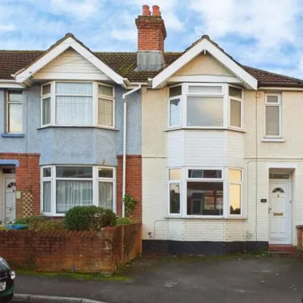 Buy this 2 bed house on Sholing Road in Southampton, SO19 2ED