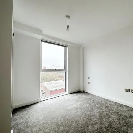 Image 6 - Liverpool Street/Whitehouse Hotel, Liverpool Street, Salford, M5 4LG, United Kingdom - Apartment for rent