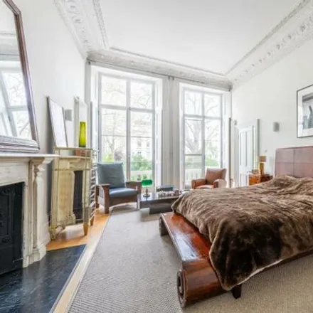 Image 6 - 19 Queen's Gardens, London, W2 3BE, United Kingdom - Apartment for sale