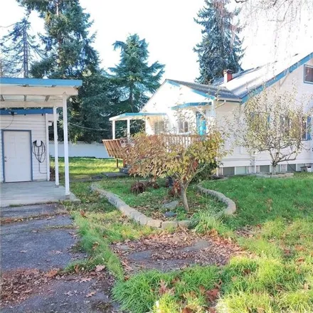 Buy this 4 bed house on 1022 14th Street Northeast in Auburn, WA 98002